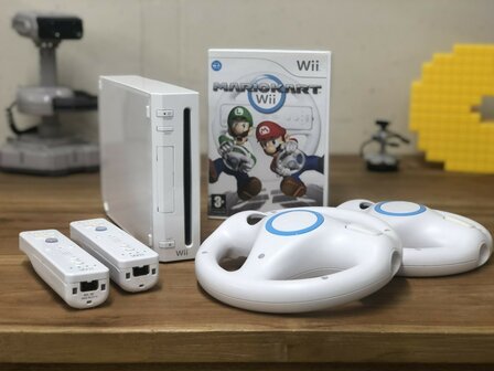 Nintendo Wii Console Starter Pack - Mario Kart Edition