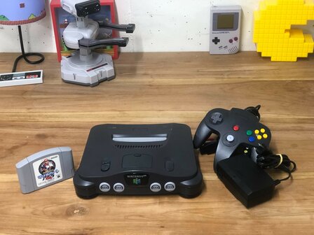 Nintendo 64 Console - Mario Kart Edition (NTSC-J)