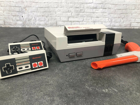 Nintendo NES Starter Pack - Action Set [Complete]