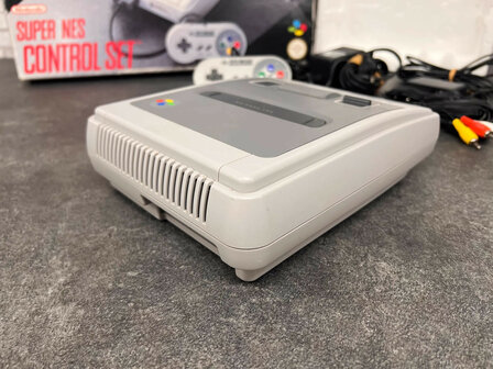 Super Nintendo Starter Pack - Control Set Edition [Complete]