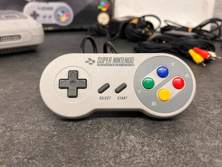 Super Nintendo Starter Pack - Control Set Edition [Complete]