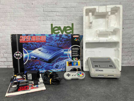 Super Nintendo Starter Pack - Super Mario World Edition [Complete]