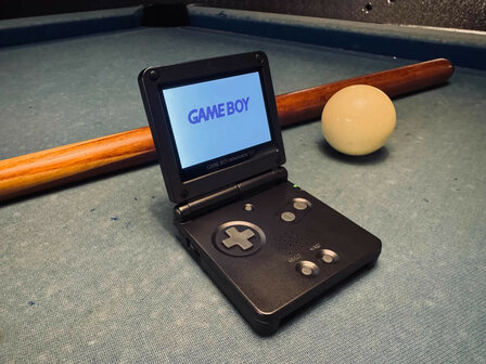Gameboy Advance SP Graphite Black - USB-C &amp; IPS V5