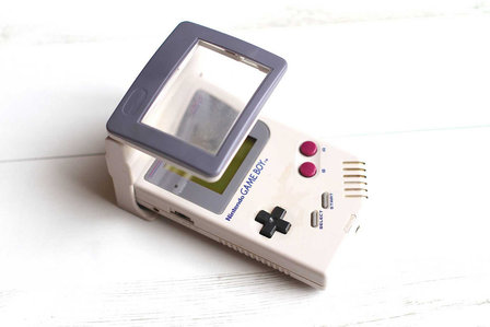 Gameboy Magnifying Glass + Light