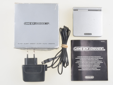 Gameboy Advance SP Silver [COMPLETE]