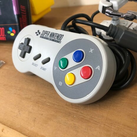 Originele Super Nintendo Controller (German) [Complete]