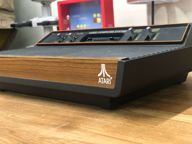 Atari 2600 (No AC-Adapter) - Outlet