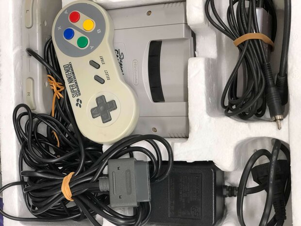 Super Nintendo Starter Pack - Super Gameboy Edition[Complete]