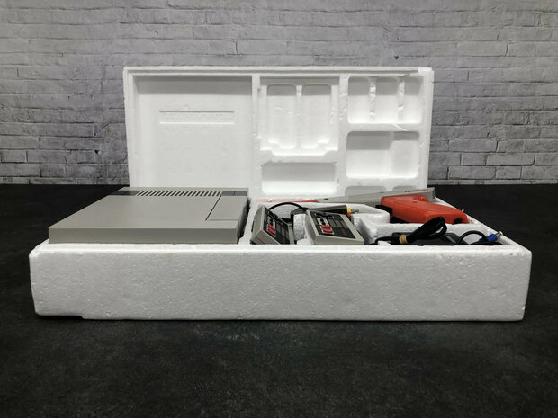 Nintendo NES Starter Pack - Action Set [Complete]