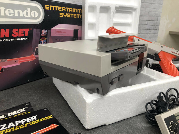 Nintendo NES Starter Pack - Action Set [Complete]