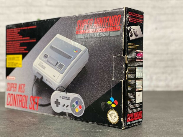 Super Nintendo SNES Console [Complete]