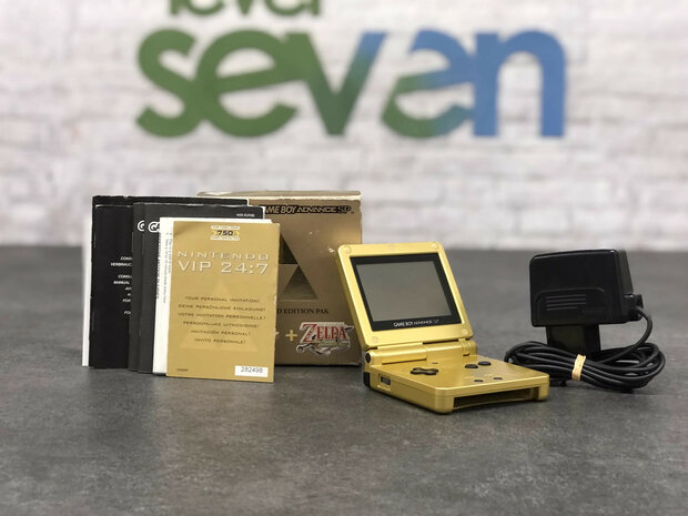 Gameboy Advance SP Zelda Edition [Complete]