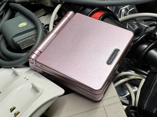 Gameboy Advance SP Pink - USB-C & IPS V5