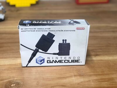 RF-Switch - Gamecube [Complete]