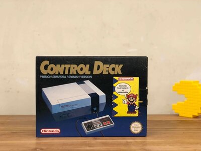 Nintendo NES Starter Pack - Control Deck Edition [Complete]